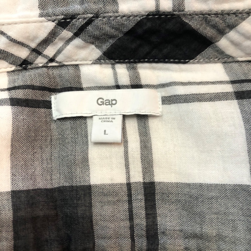 Gap Plaid Ruffled Button Down - Picture 2 of 2